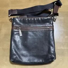 FUJITAKA レザーショルダーバッグ ブラックのサムネイル