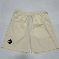 FCRB 2023年モデル ハーフパンツ ショートパンツ クリーム M - メルカリ