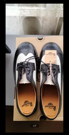 ドクターマーチン ウイングチップ 5ホール 現行モデル 新品 未使用 箱付き