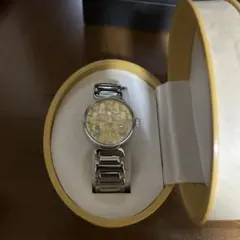 ミッキー柄イエロー文字盤の時計