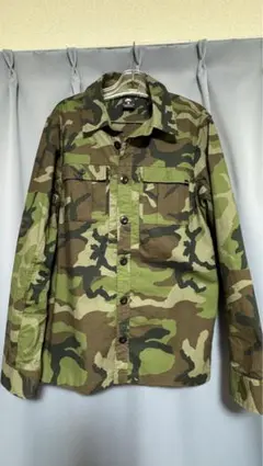 NIKE SB ナイキ ボタン シャツ 迷彩 M 未使用