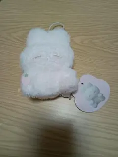 【5月まで】うさぎのねむちゃん ぬいぐるみ いちごのてんし　マスコット　非売品