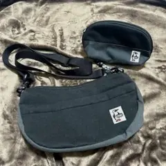 CHUMS ブラック ショルダーバッグ　ポーチセット