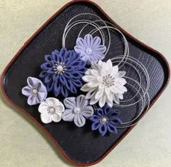 つまみ細工　髪飾り　くすみブルー・白　着物　振袖　袴　成人式　卒業式　前撮り