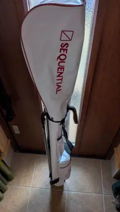 【練習場のみ】SEQUENTIAL ホワイトキャディバッグ