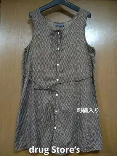 ドラッグストアーズ　ドット柄×刺繍綿100% ノースリーブワンピース