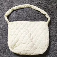 キルティング　ショルダーバッグ