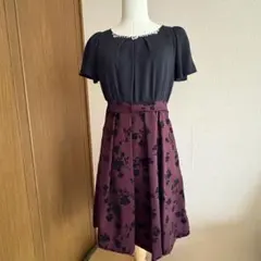 【美品】ビジュー付き半袖ひざ丈ワンピース パーティ 二次会 同窓会