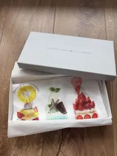 CLASSICS the Small Luxury ハンカチギフトセット未使用のサムネイル