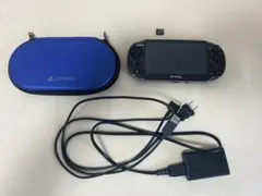 PS Vita 本体 ブラック PCH-1100 充電器 ケース付き メモカ２枚