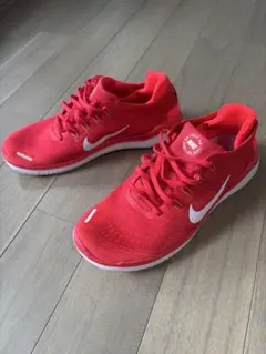 NIKE FREE RN スニーカー レッド