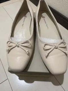 ベージュ バレエシューズ　サイズ22.5