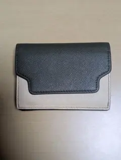 MARNI マルニ　バイカラー 三つ折り財布 コンパクトウォレットのサムネイル