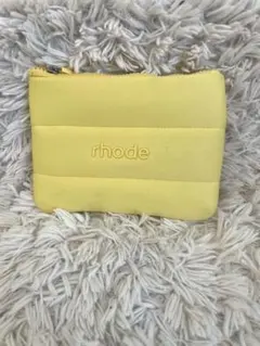 rhode イエローポーチ yellow bubbble pouch - メルカリ