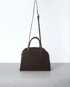 スエードショルダーバッグ　斜め掛け