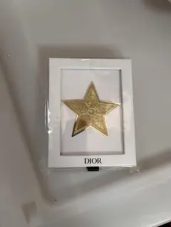 未使用　Dior ゴールド星形　スター　ピンバッジ