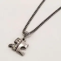 courreges シルバー×クリスタルロゴ ブラックチェーン ネックレス