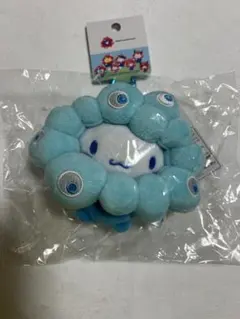 関西万博　限定カラー　シナモンロール ミャクミャクなりきりカラビナ付ぬいぐるみ