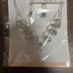 クリスタルビジュー ネックレス イヤリング セットlast