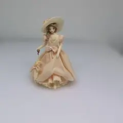 赤い衣装の女性フィギュア ガラスドーム 中国の貴婦人！ - メルカリ