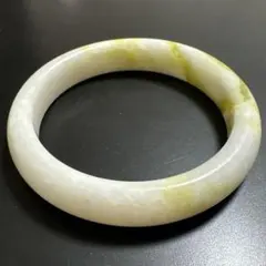 ミャンマー翡翠バングル 【59.8mm】淡緑に咲く小さな向日葵 - メルカリ