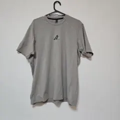 adidas グレー Tシャツ
