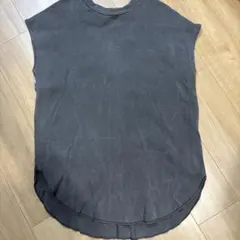 niko and ... ダークグレー ノースリーブ Tシャツ