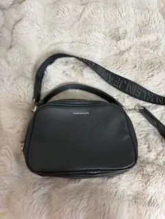 CALVIN KLEIN JEANS ブラックショルダーバッグ