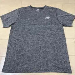 New Balance 半袖Tシャツ 黒グレーМサイズのサムネイル