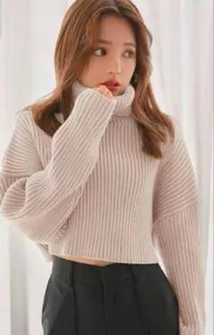 GRL タートルネッククロップド丈ニットトップス アイボリー mb1395