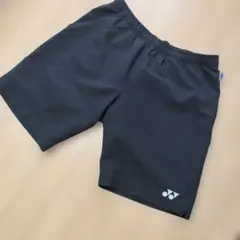 ヨネックス ブラック ハーフパンツ メンズ　Mサイズ