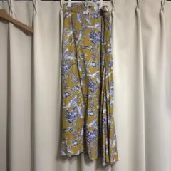 ボタニカル柄 ロングフレアスカート マスタードのサムネイル
