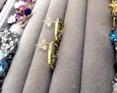 サークル型ロゴピアス　ゴールド　クリスタルピアス