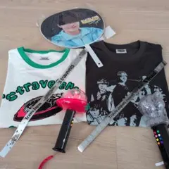 TravisJapan 2026、World Tour 2025 Tシャツ