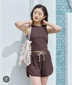 ブラウン セパレート水着 タンクトップとショートパンツ