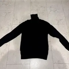 UNIQLO ブラック タートルネックセーター