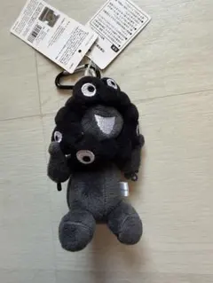 万博　黒いミャクミャク　(座り) ぬいぐるみ　カラビナ付き