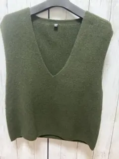 【値下げしました】UNIQLO オリーブグリーン ニットベスト S