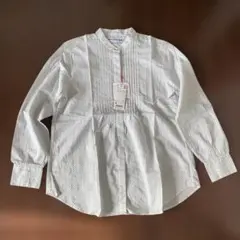 ユニクロINES DE LA FRESSANGE コットンローンピンタックシャツ