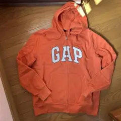 GAP オレンジ フード付きパーカー