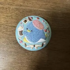 サンリオ 刺繍缶バッジ タキシードサム