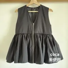 coca フロントジップ ペプラムベスト ブラックのサムネイル