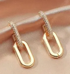 【即日～翌日発送】チェーン風ピアス　ゴールド　上品　揺れる　*383