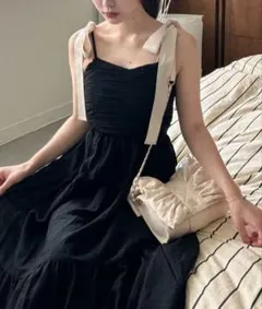 新品タグ付き 背中あきリボンキャミワンピース ブラック