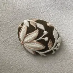 No.135 刺繍リボンのブローチ　オーバル型