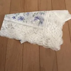 Pierre Cardin 花柄ハンカチ