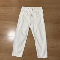 UNIQLO リラックスアンクルジーンズ　ホワイトパンツ ワイドフィット　M