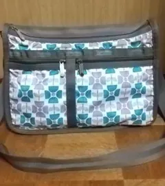 LeSportsac フラワーパターン ショルダーバッグ