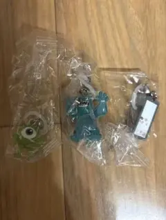 モンスターズインク　めじるしアクセサリー　サリー　マイク　ブーのドア