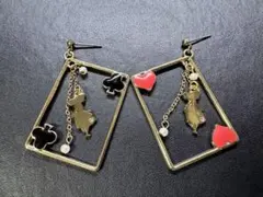 ディズニー 不思議の国のアリス ピアス